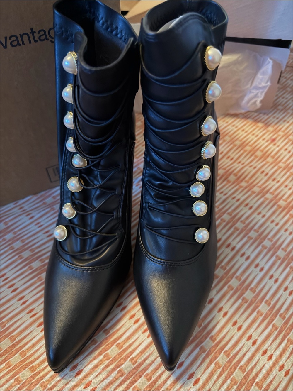 Black Pearl-Button Lace-Up Pointed Toe Women’s Boots((Brand New))